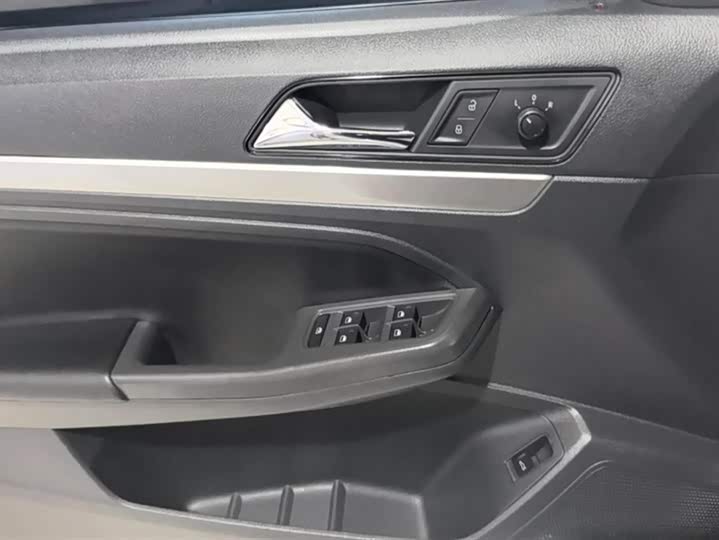 Фото 7 - Volkswagen Lavida