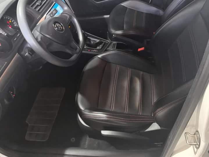 Фото 9 - Volkswagen Lavida