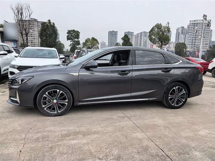 Фото 5 - Changan Raeton CC