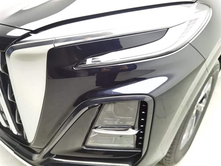 Фото 7 - Hongqi HS3