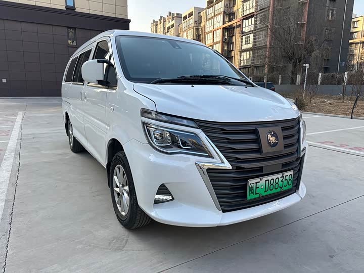 Фото 3 - Dongfeng Forthing Lingzhi M5 EV