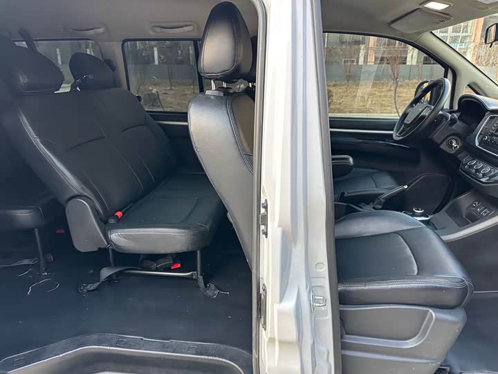 Фото 9 - Dongfeng Forthing Lingzhi M5 EV