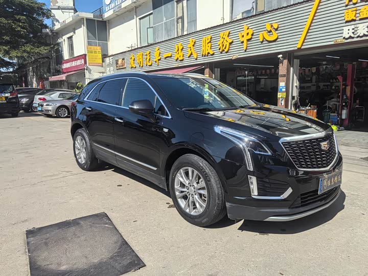 Фото 3 - Cadillac XT5