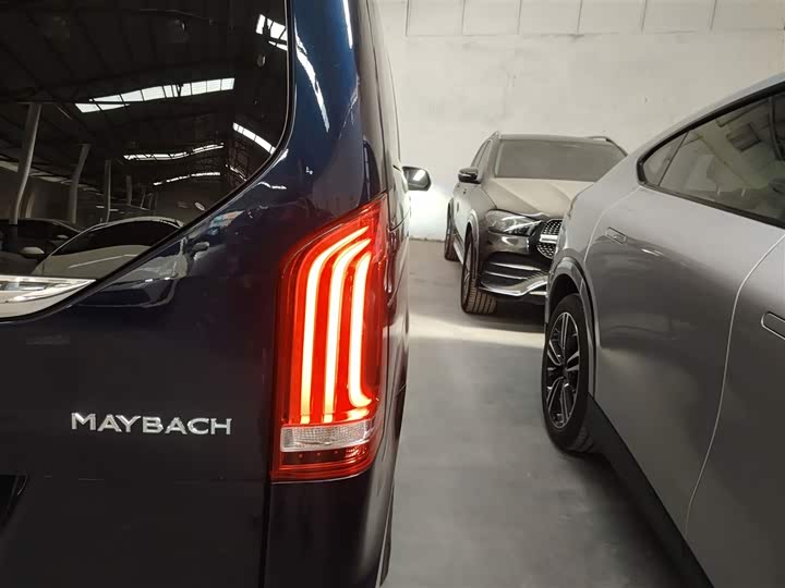 Фото 8 - Mercedes-Benz V-Class