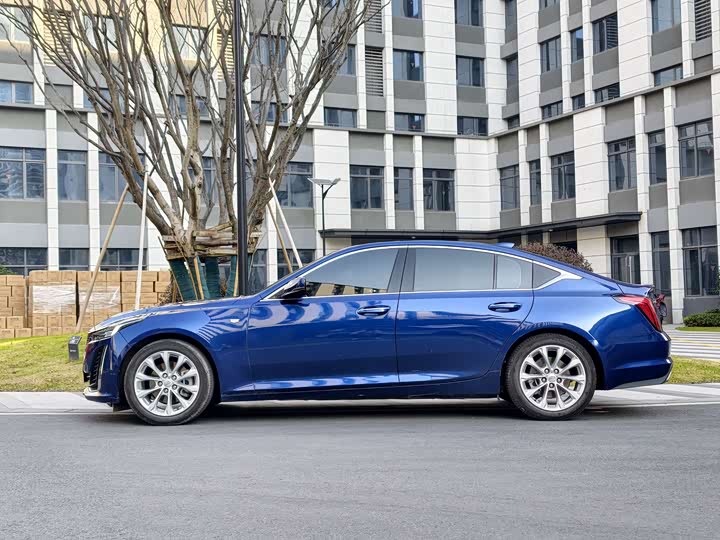 Фото 2 - Cadillac CT5