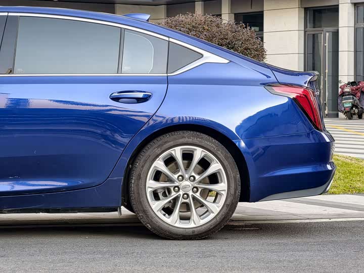 Фото 4 - Cadillac CT5