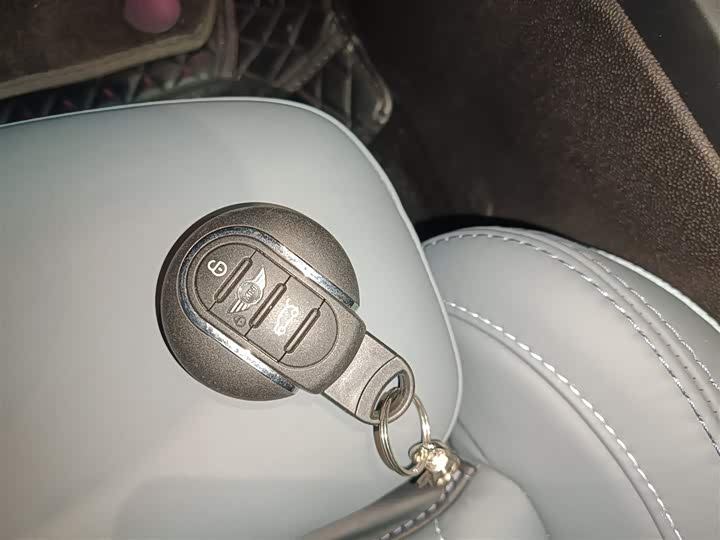 Фото 9 - Mini Clubman