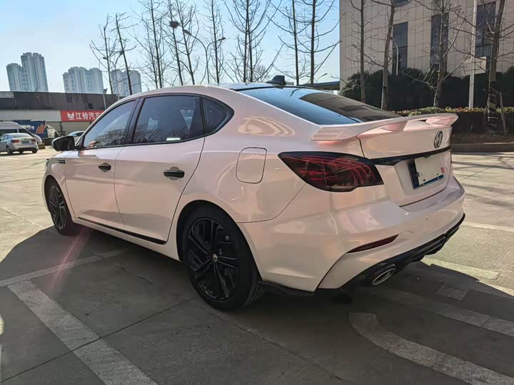 Фото 7 - MG Motor 6