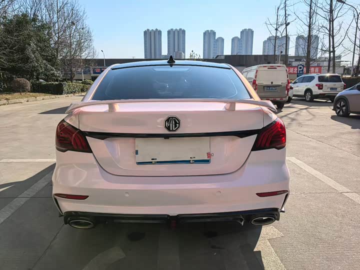 Фото 8 - MG Motor 6