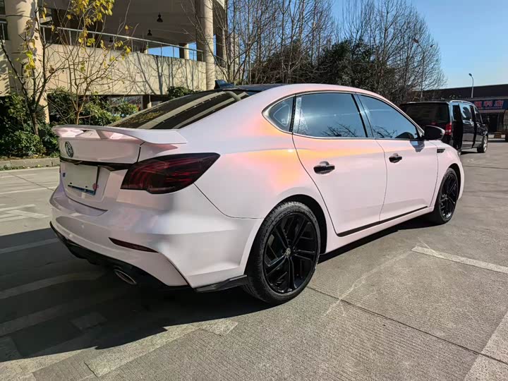 Фото 9 - MG Motor 6