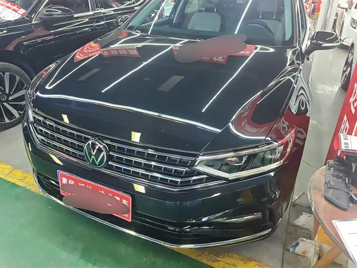 Фото 1 - Volkswagen Magotan