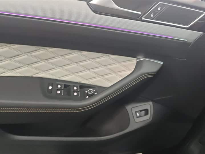 Фото 7 - Volkswagen Magotan