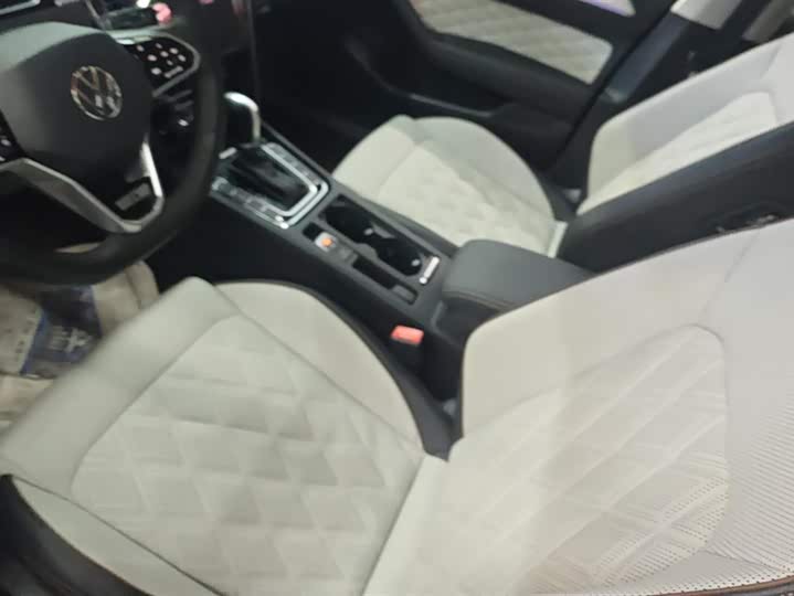 Фото 9 - Volkswagen Magotan