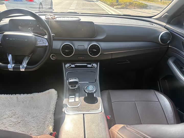 Фото 8 - Dongfeng Forthing T5 EVO