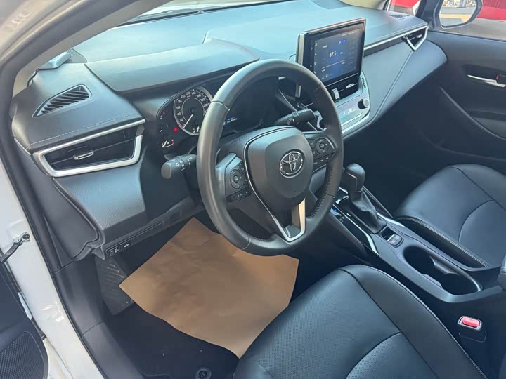 Фото 5 - Toyota Corolla