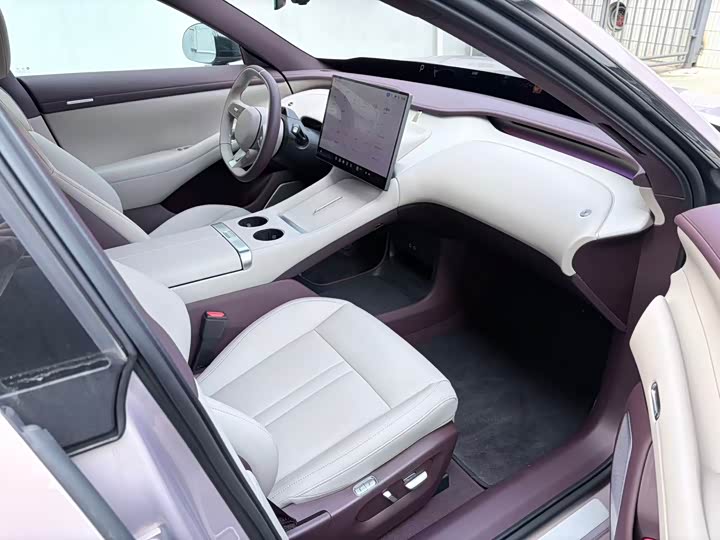 Фото 7 - Xiaomi YU7