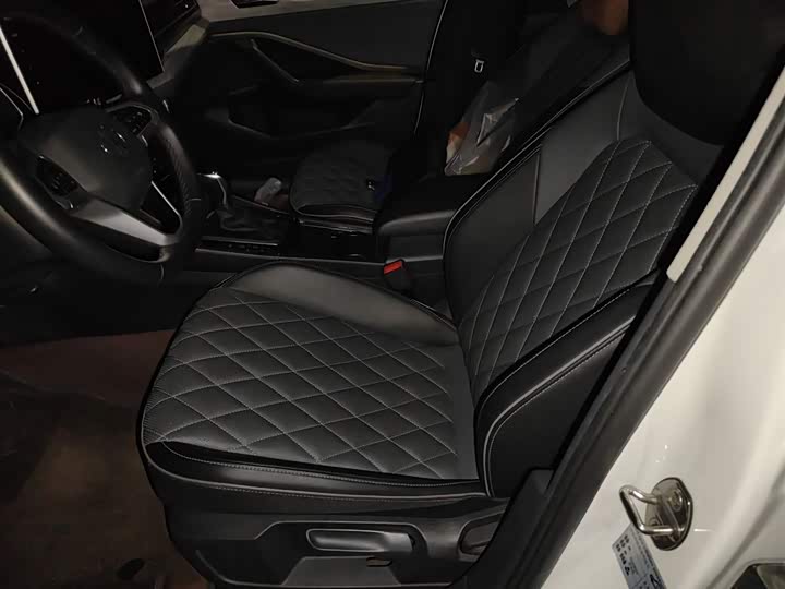 Фото 8 - Volkswagen Sagitar L