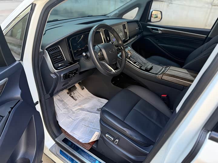 Фото 4 - GAC Trumpchi M8