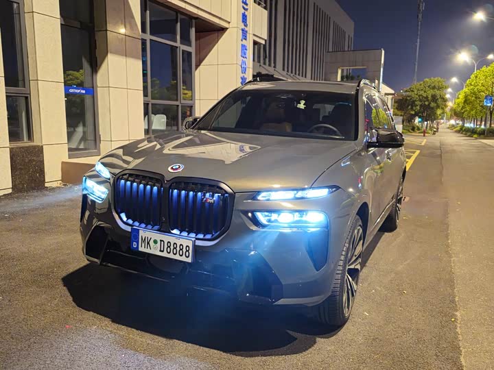 Фото 3 - BMW X7