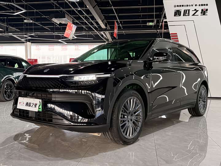 Фото 1 - Leapmotor C11