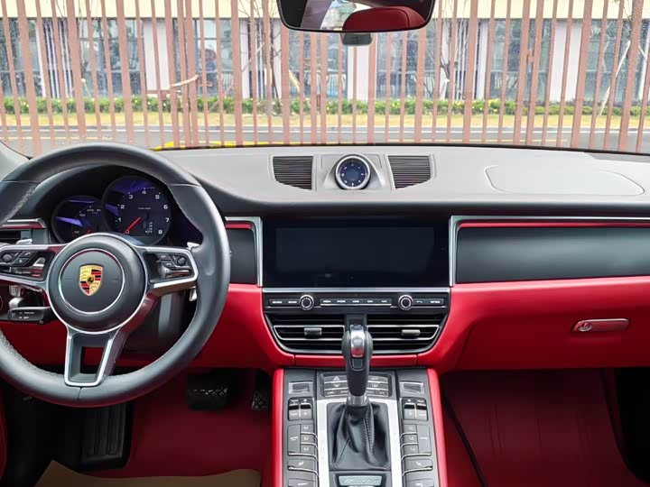 Фото 5 - Porsche Macan
