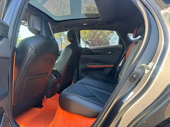 Фото 5 - Changan UNI-V