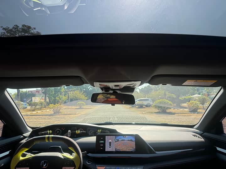 Фото 6 - Changan UNI-V