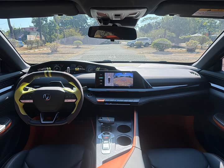 Фото 7 - Changan UNI-V