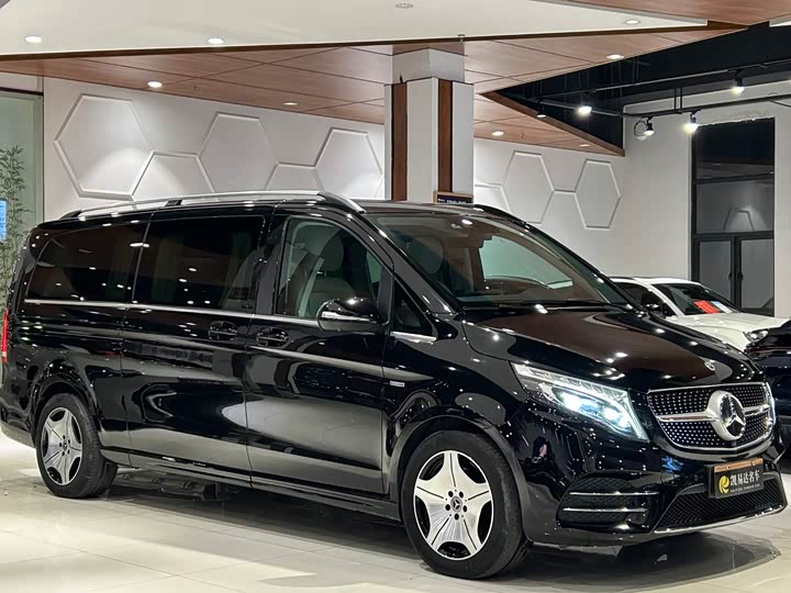 Фото 3 - Mercedes-Benz V-Class