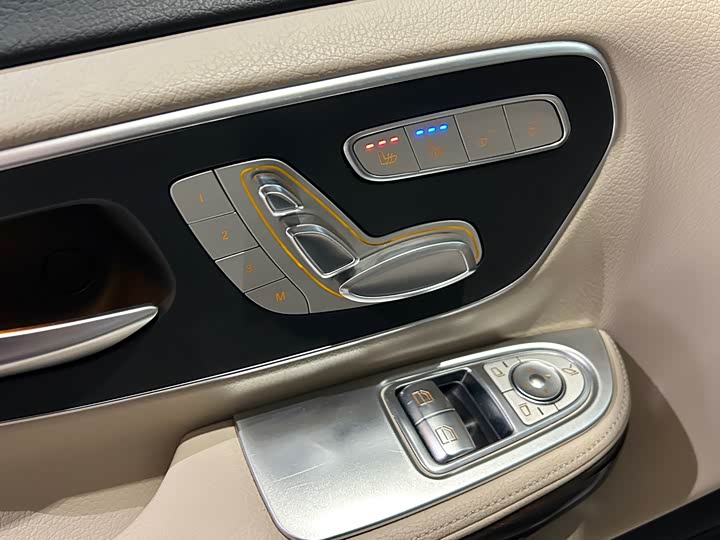 Фото 6 - Mercedes-Benz V-Class