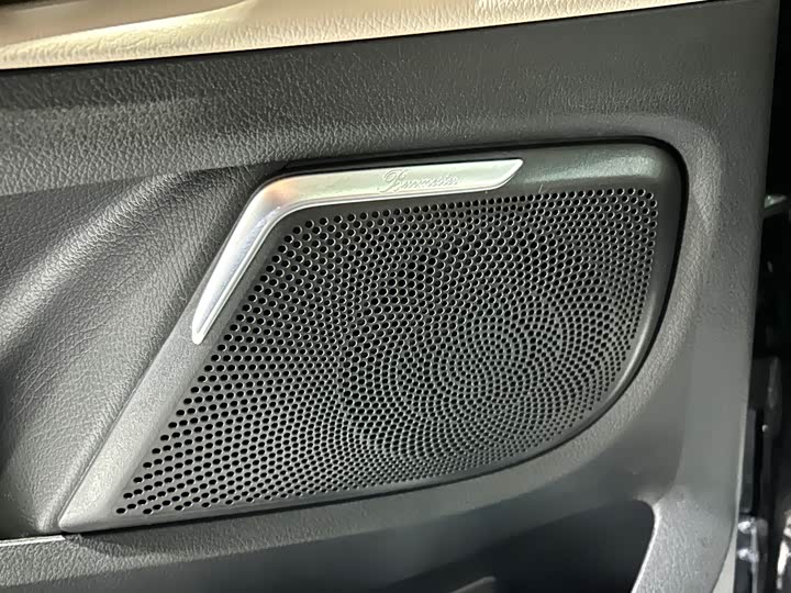 Фото 7 - Mercedes-Benz V-Class