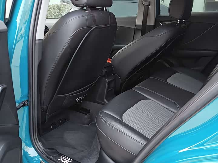 Фото 4 - Audi Q2L