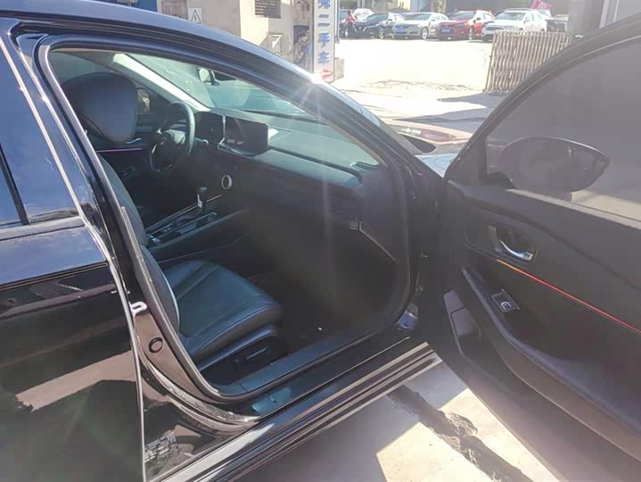 Фото 8 - Honda Accord