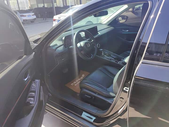 Фото 9 - Honda Accord