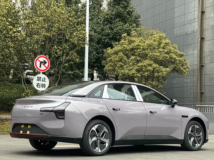 Фото 6 - XPeng Mona M03