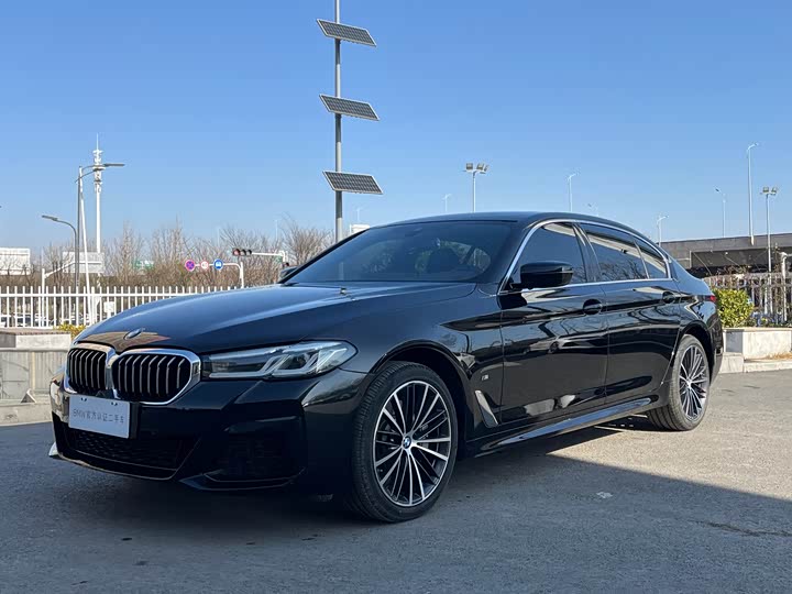 Фото 1 - BMW 5 Series