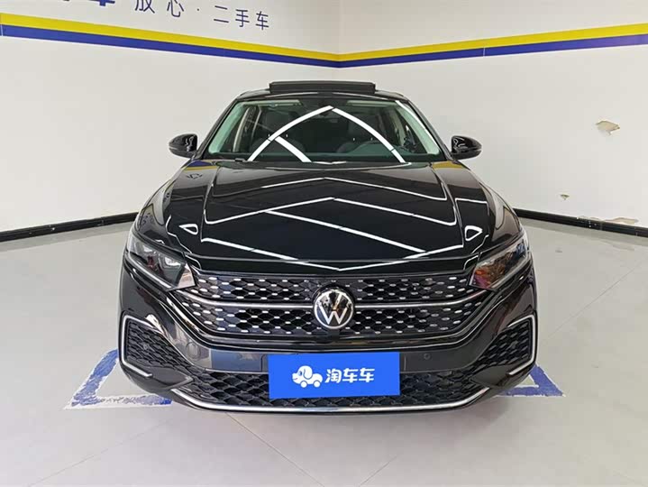 Фото 2 - Volkswagen Passat