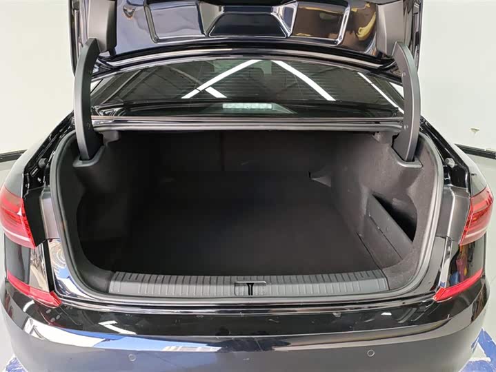 Фото 4 - Volkswagen Passat