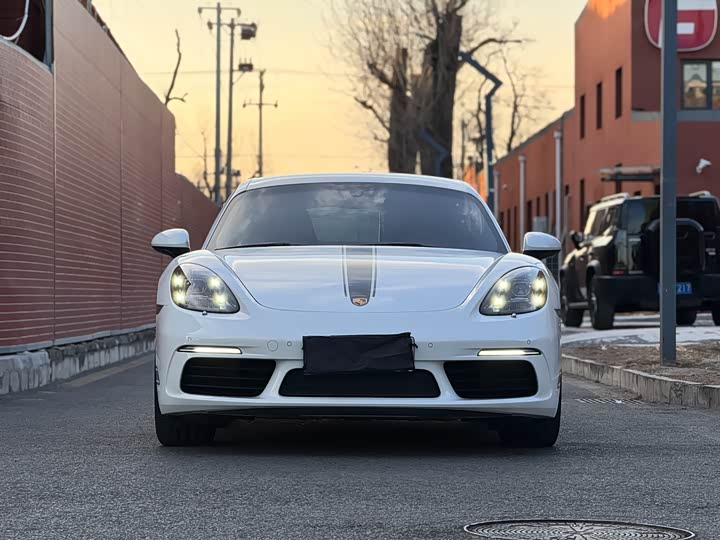 Фото 2 - Porsche 718