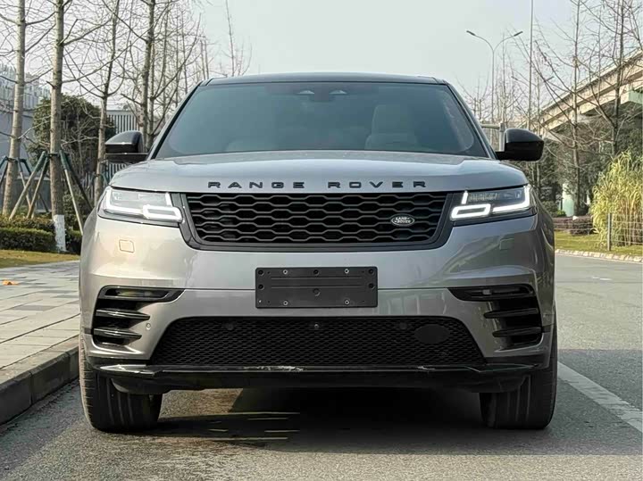 Фото 2 - Land Rover Range Rover Velar