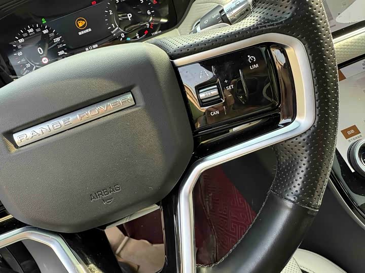 Фото 4 - Land Rover Range Rover Velar