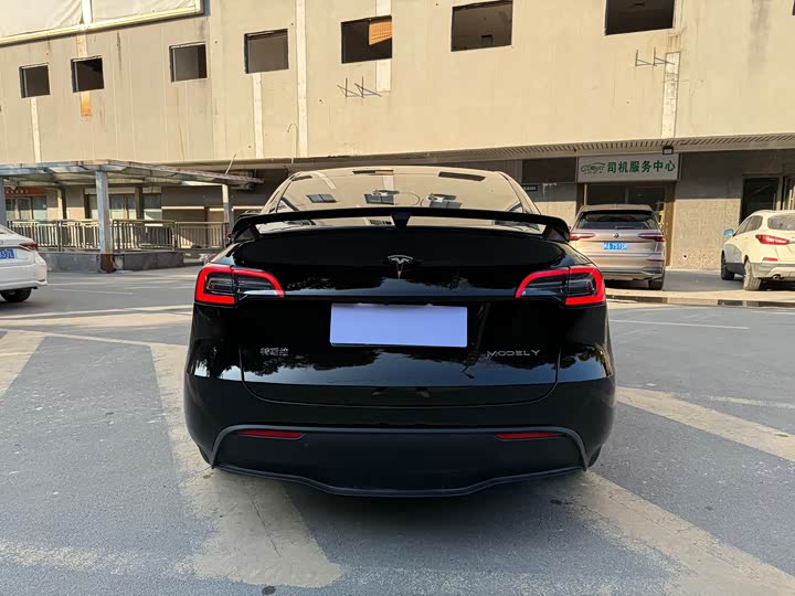Фото 7 - Tesla Model Y
