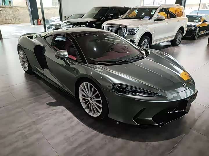 Фото 2 - McLaren GT