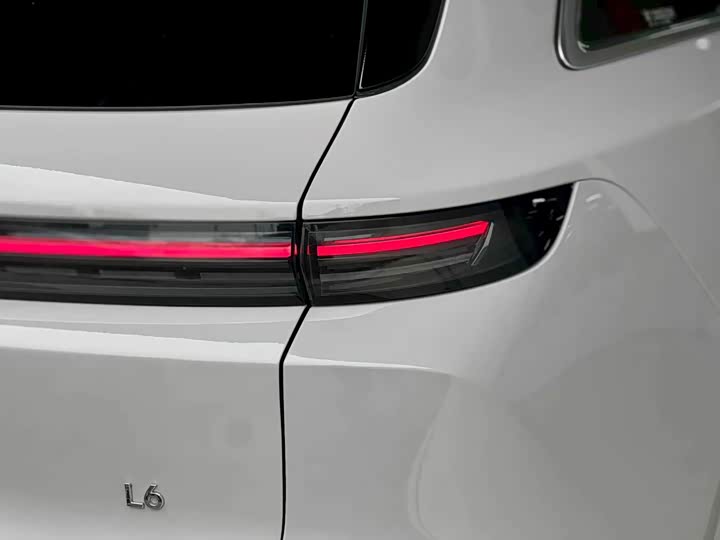 Фото 9 - LiXiang L6