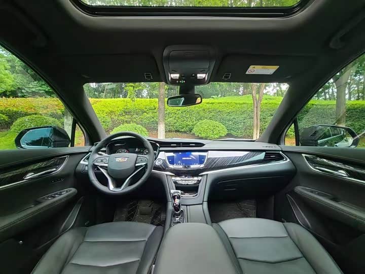 Фото 4 - Cadillac XT6