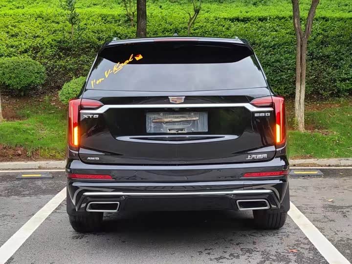 Фото 8 - Cadillac XT6