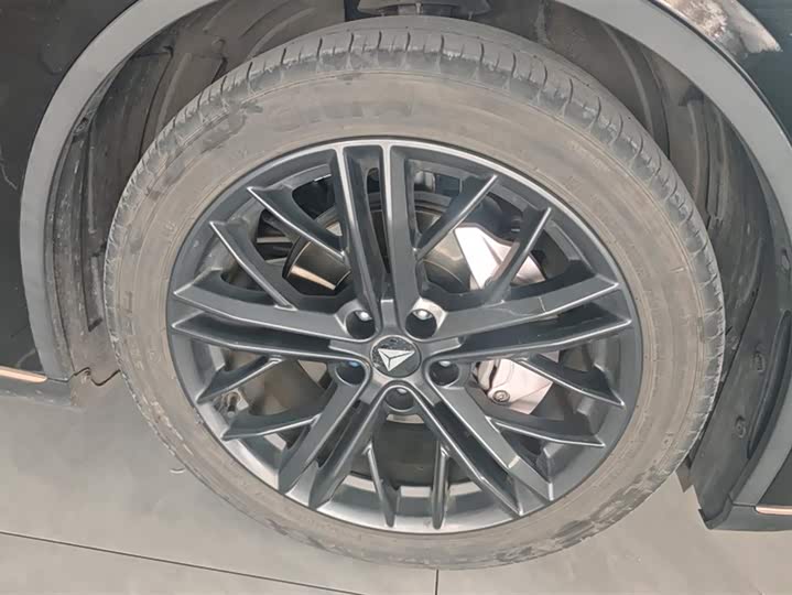 Фото 6 - Changan Deepal SL03