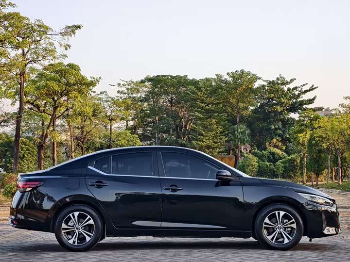 Фото 4 - Nissan Sylphy