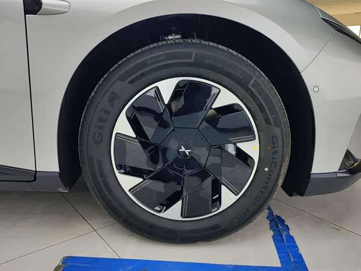 Фото 6 - XPeng F57