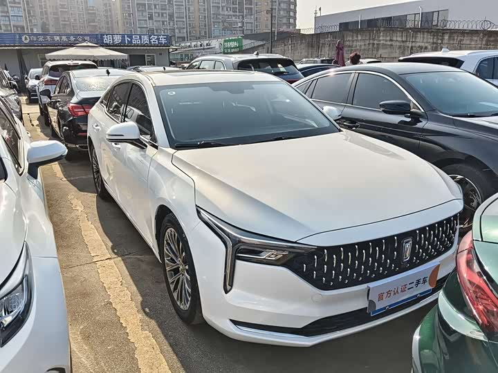 Фото 3 - Bestune B70